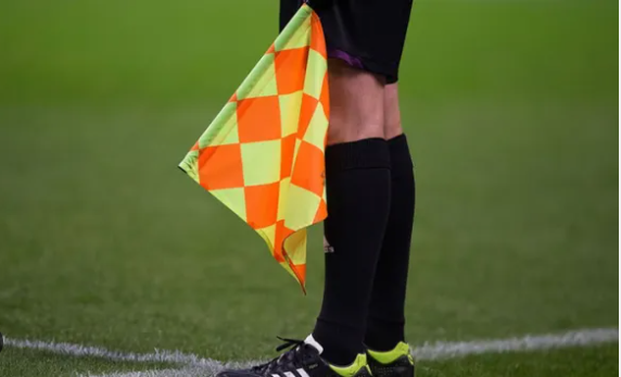 حكم المباراة