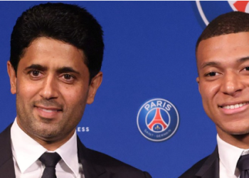 ناصر خليفي مع مبابي