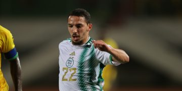 إسماعيل بن ناصر نجم منتخب الجزائر ونادي ميلان الإيطالي