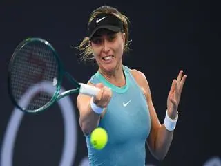 كيز وأوستابينكو وساكاري