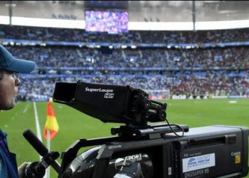 القنوات الناقلة