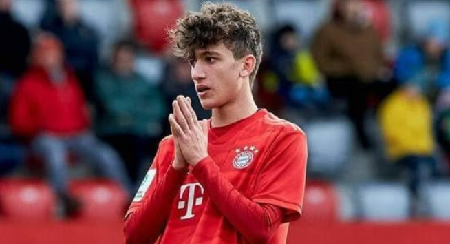 يونس أيت عامر