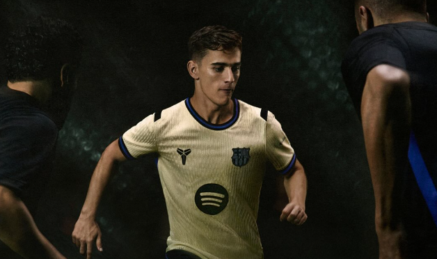 القميص الإحتياطي