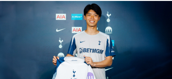 اللاعب الياباني كوتا تاكاي