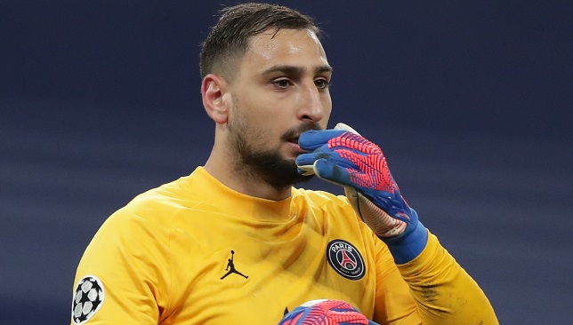 MADRID, SPAIN - MARCH 09: Goalkeeper Gianluigi Donnarumma of Paris Saint-Germain reacts during the UEFA Champions League Round Of Sixteen Leg Two match between Real Madrid and Paris Saint-Germain at Estadio Santiago Bernabeu on March 09, 2022 in Madrid, Spain. (Photo by Gonzalo Arroyo Moreno/Getty Images)