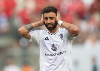 EAST RUTHERFORD, NEW JERSEY - JULY 26: Bruno Fernandes of Manchester United celebrates after scoring the team's first goal via penalty during the Premier League Summer Series match between Manchester United and West Ham United FC at MetLife Stadium on July 26, 2025 in East Rutherford, New Jersey. (Photo by Vincent Carchietta/Getty Images)