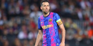 BARCELONA, SPAIN - APRIL 14: Sergio Busquets of FC Barcelona looks on during the UEFA Europa League Quarter Final Leg Two match between FC Barcelona and Eintracht Frankfurt at Camp Nou on April 14, 2022 in Barcelona, Spain. (Photo by Eric Alonso/Getty Images)