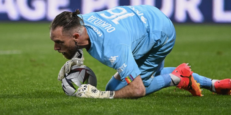 الحارس أليكسنر أوكيدجا