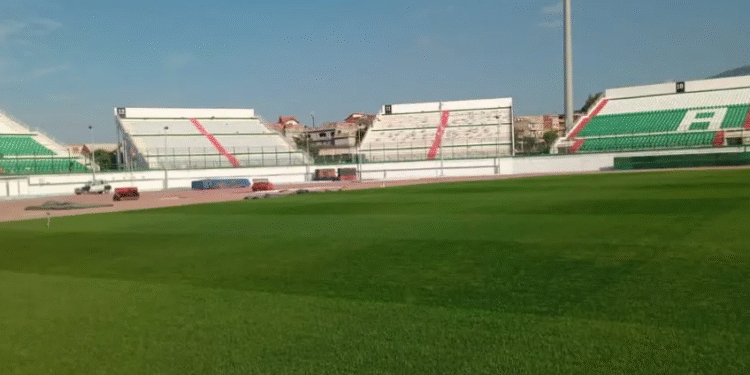 ملعب مصطفى تشاكر