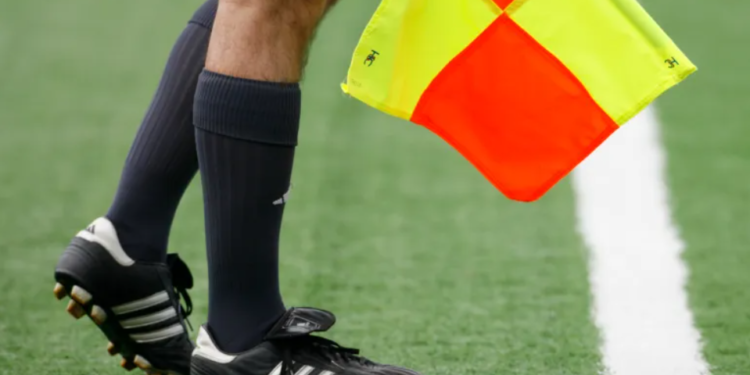 حكم المباراة